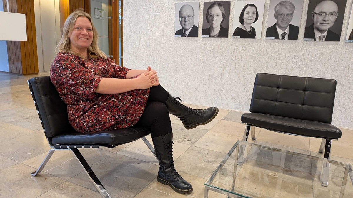 Frau Weber im Bundesverfassungsgericht  Image